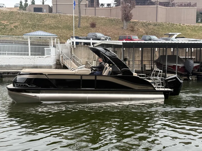 The Image of Harris Grand Mariner 250 2026 - 0