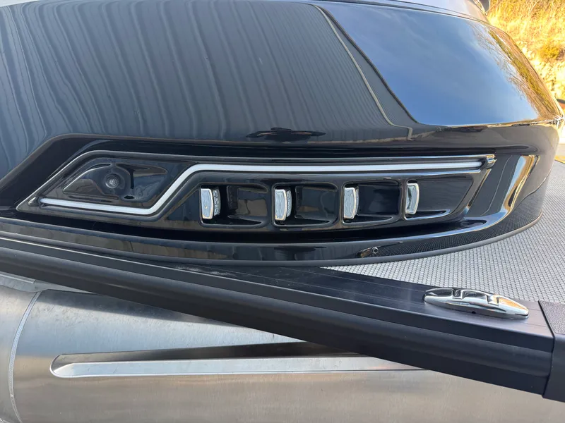 Slide: The Image of Harris Grand Mariner 250 2026 - 13