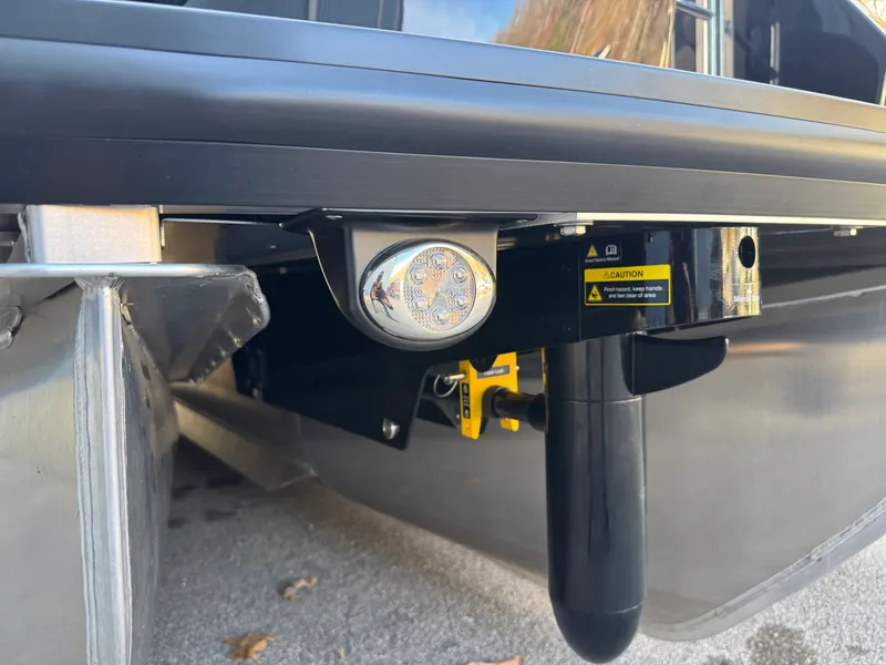 Slide: The Image of Harris Grand Mariner 250 2026 - 14