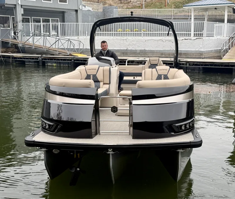 Slide: The Image of Harris Grand Mariner 250 2026 - 2