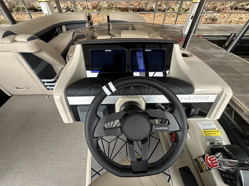 Slide: The Image of Harris Grand Mariner 250 2026 - 41