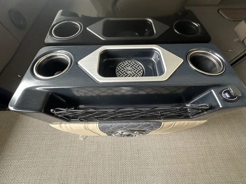 Slide: The Image of Harris Grand Mariner 250 2026 - 44