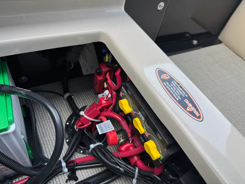 Slide: The Image of Harris Grand Mariner 250 2026 - 54