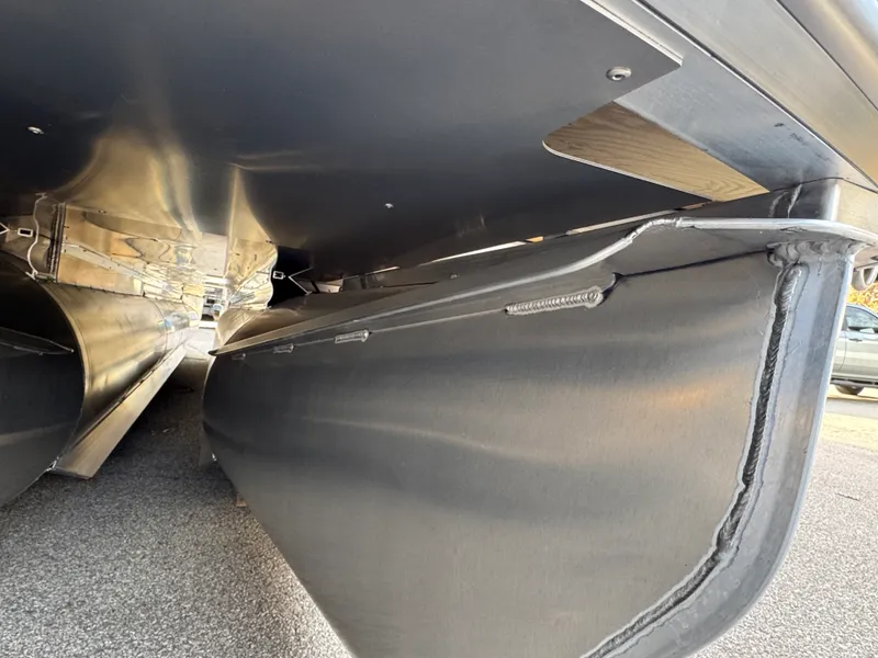 Slide: The Image of Harris Grand Mariner 250 2026 - 57