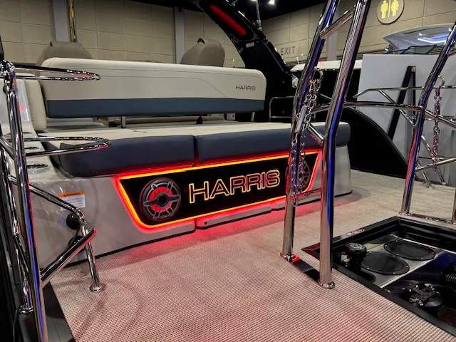 Slide: The Image of Harris Grand Mariner 250 2026 - 74