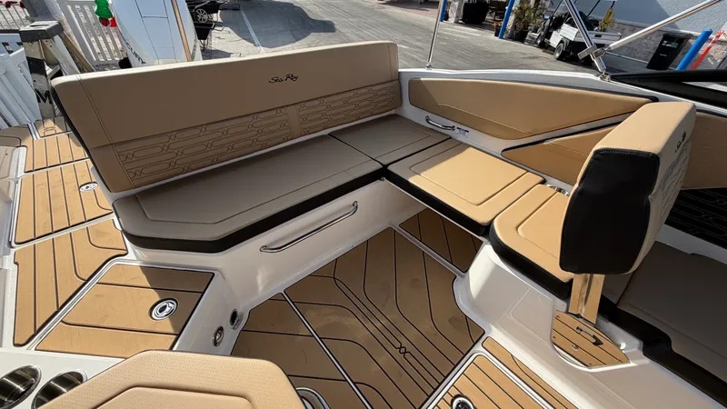 Slide: The Image of Sea Ray SPX 210 Outboard 2026 - 6