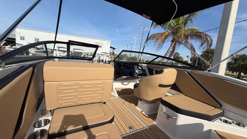 Slide: The Image of Sea Ray SPX 210 Outboard 2026 - 9