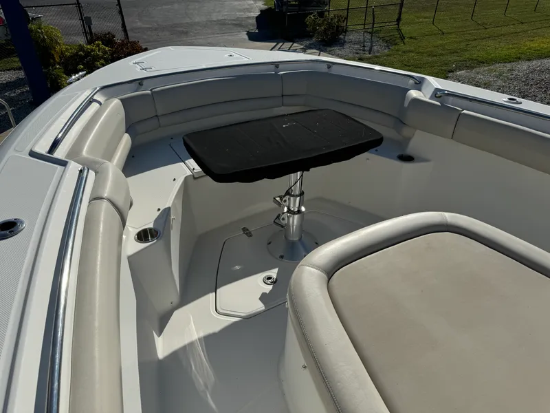 Slide: The Image of Boston Whaler 330 Outrage 2019 - 18