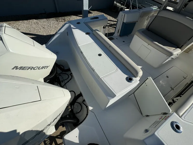 Slide: The Image of Boston Whaler 330 Outrage 2019 - 5