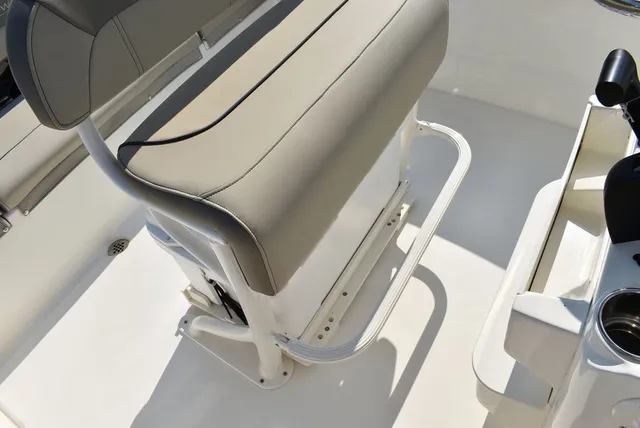 Slide: The Image of Key West Boats 203 FS 2024 - 31