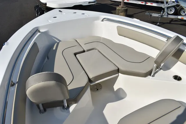Slide: The Image of Key West Boats 203 FS 2024 - 41