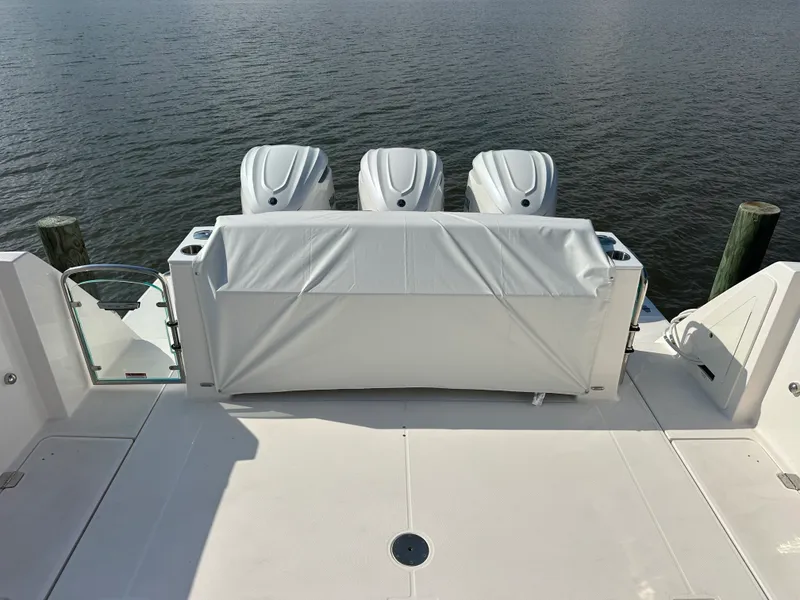 Slide: The Image of Regal 38 SAV 2026 - 14