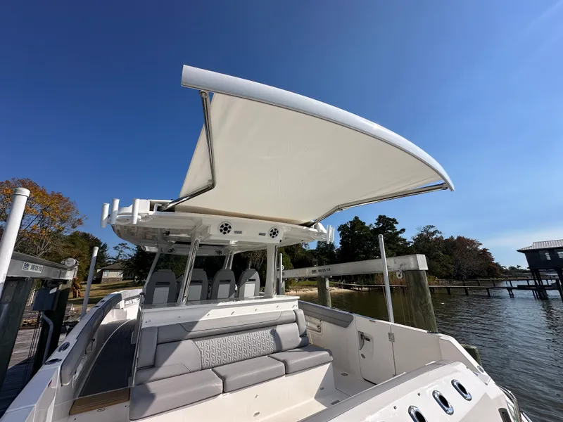 Slide: The Image of Regal 38 SAV 2026 - 26