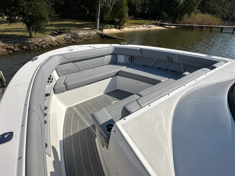 Slide: The Image of Regal 38 SAV 2026 - 41