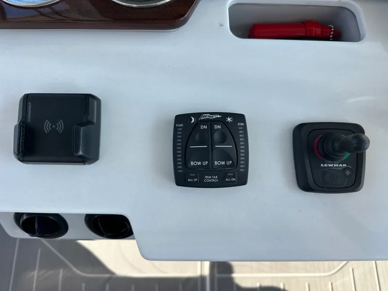 Slide: The Image of Regal 38 SAV 2026 - 45