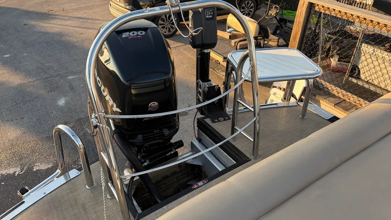 Slide: The Image of Harris SL240 2018 - 11