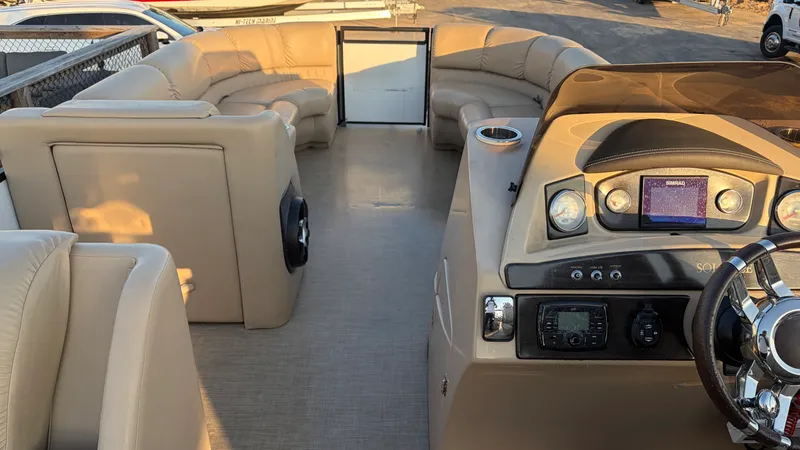 Slide: The Image of Harris SL240 2018 - 24