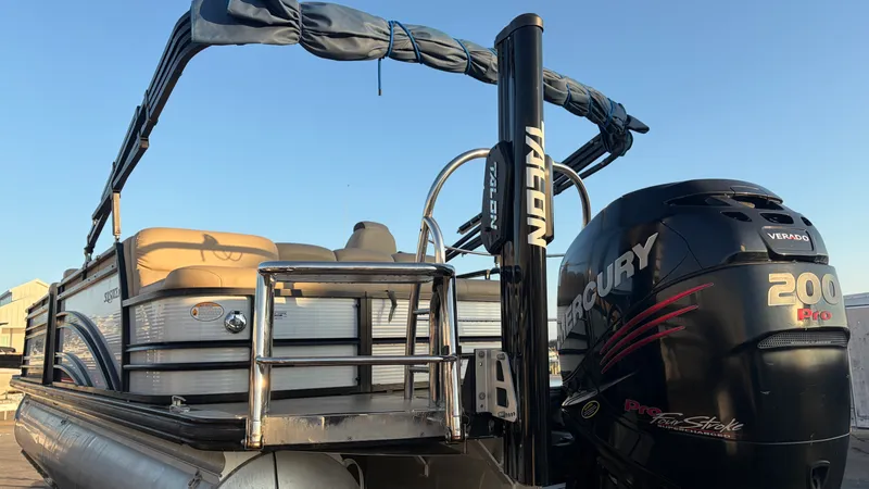 Slide: The Image of Harris SL240 2018 - 4