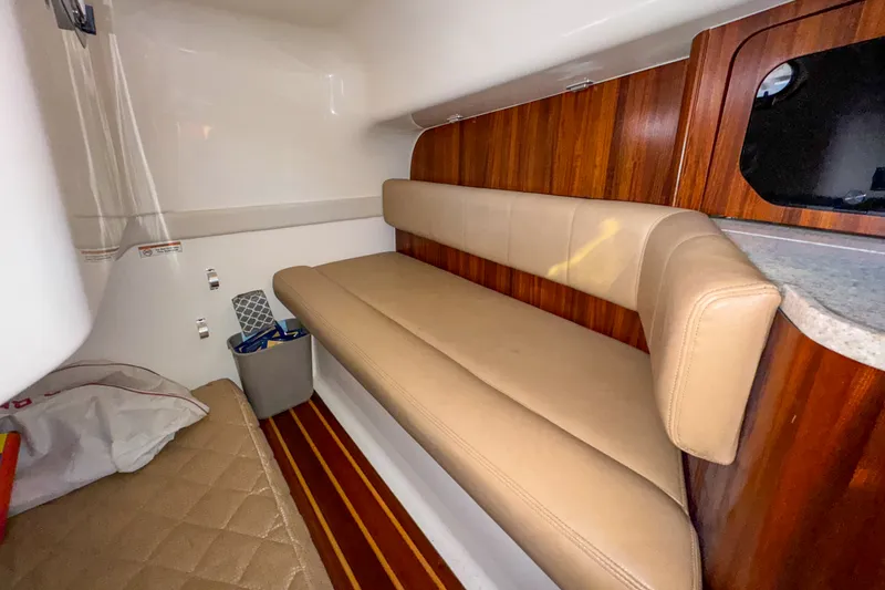 Slide: The Image of Pursuit OS 375 OFFSHORE 2011 - 11