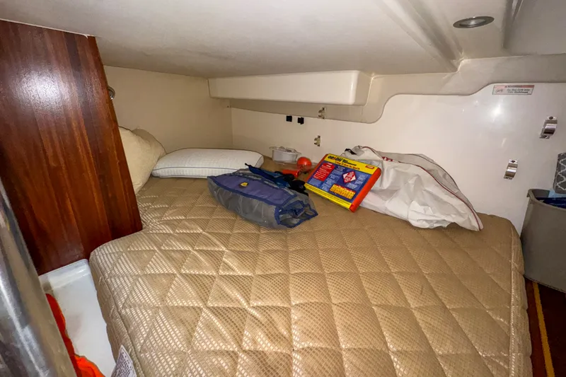 Slide: The Image of Pursuit OS 375 OFFSHORE 2011 - 12