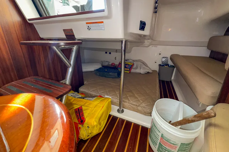 Slide: The Image of Pursuit OS 375 OFFSHORE 2011 - 14