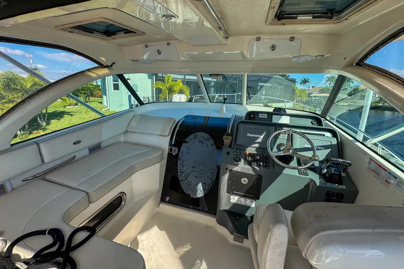 Slide: The Image of Pursuit OS 375 OFFSHORE 2011 - 4