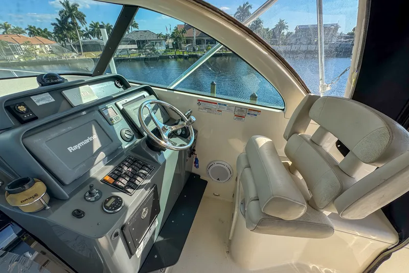 Slide: The Image of Pursuit OS 375 OFFSHORE 2011 - 5