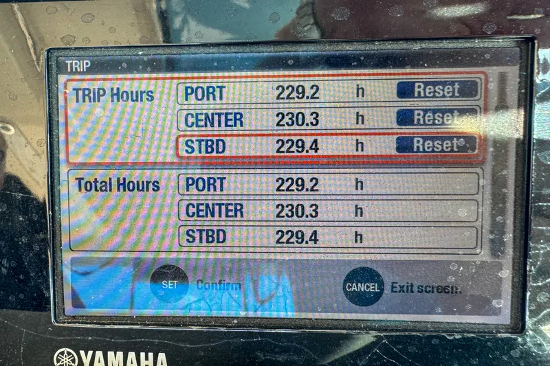 Slide: The Image of Pursuit OS 375 OFFSHORE 2011 - 6