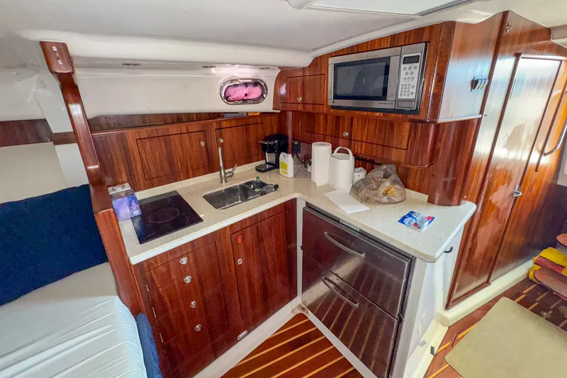 Slide: The Image of Pursuit OS 375 OFFSHORE 2011 - 9