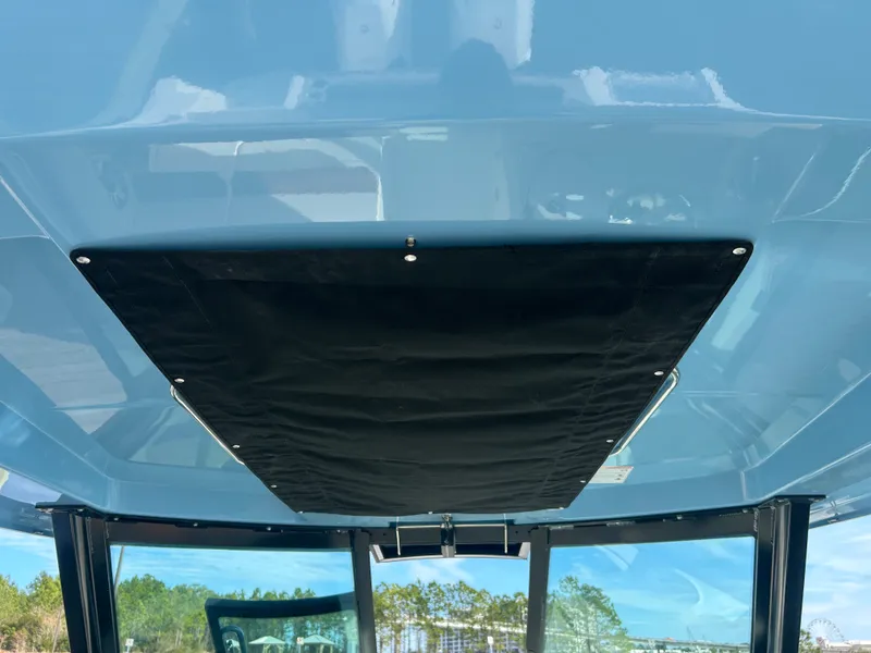 Slide: The Image of Boston Whaler 330 Vantage 2026 - 16