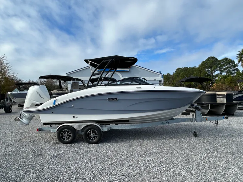 Slide: The Image of Sea Ray SPX 210 Outboard 2026 - 1