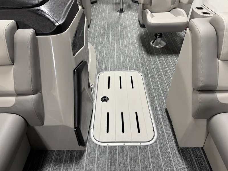 Slide: The Image of Premier 230 SUNSATION 2026 - 24