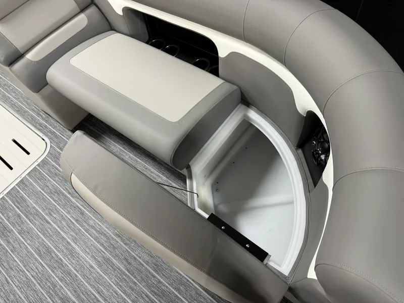 Slide: The Image of Premier 230 SUNSATION 2026 - 15