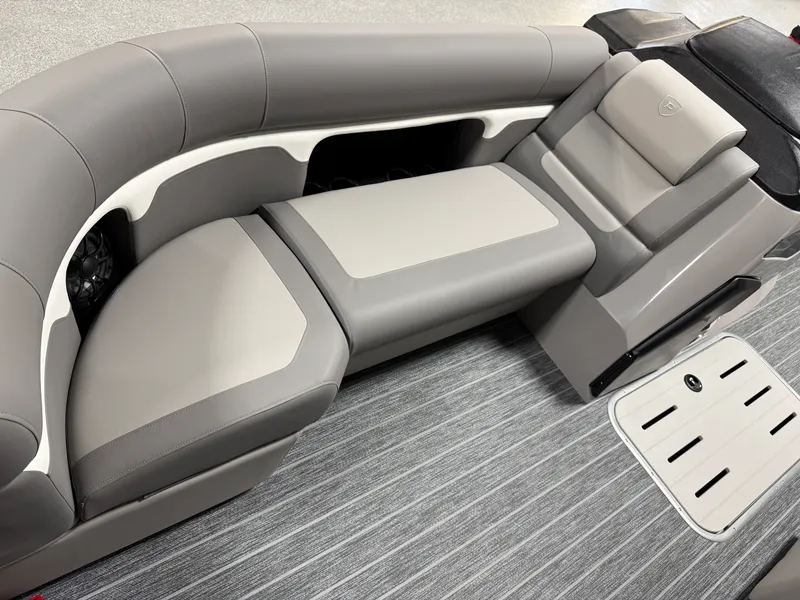 Slide: The Image of Premier 230 SUNSATION 2026 - 19