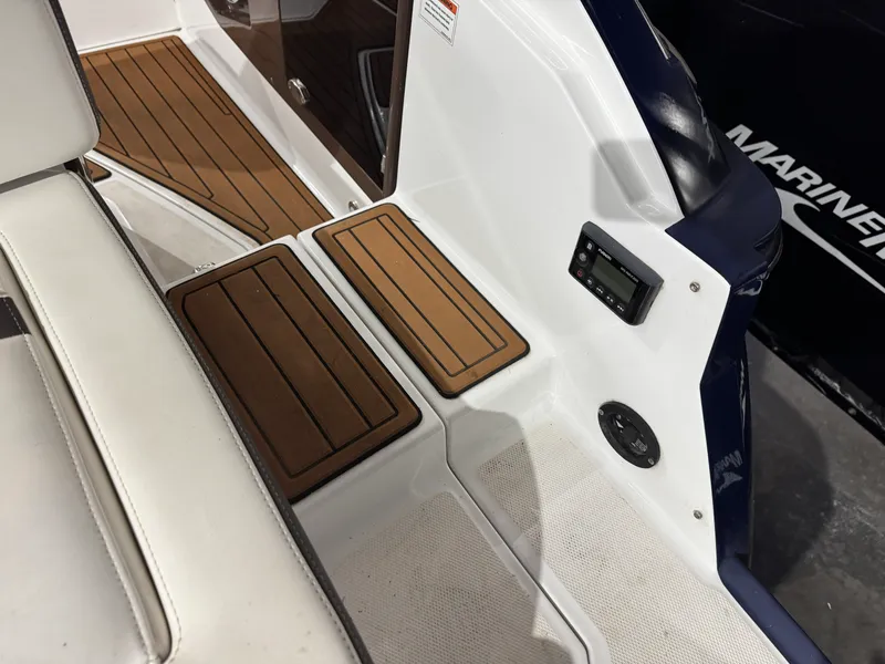 Slide: The Image of Monterey 258SS 2018 - 10