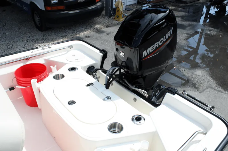 Slide: The Image of Boston Whaler 150 Montauk 2025 - 8