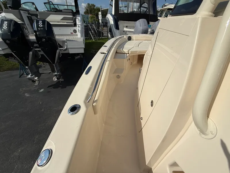 Slide: The Image of Grady-White 281 CE 2026 - 8