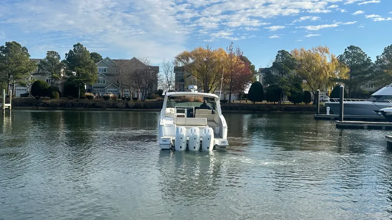 Slide: The Image of Cruisers 38 GLS Outboard 2025 - 3