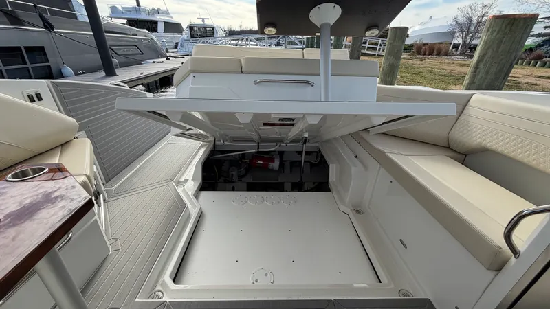 Slide: The Image of Cruisers 38 GLS Outboard 2025 - 45