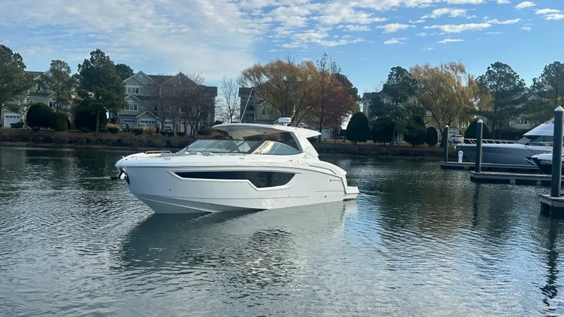 Slide: The Image of Cruisers 38 GLS Outboard 2025 - 6