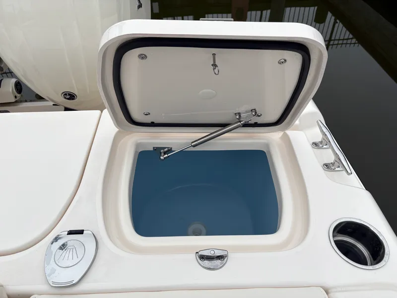 Slide: The Image of Grady-White Fisherman 257 2026 - 25