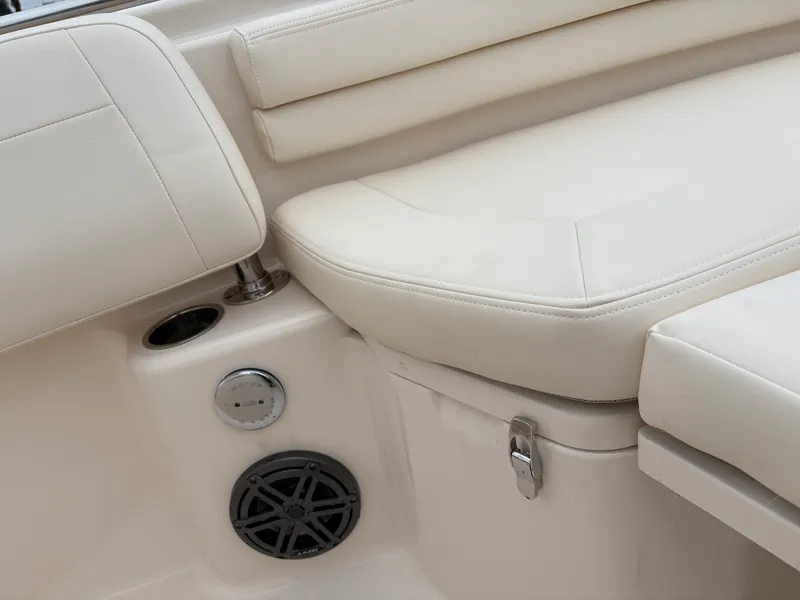 Slide: The Image of Grady-White Fisherman 257 2026 - 9