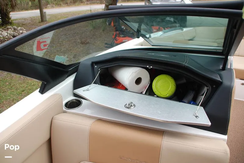 Slide: The Image of Mastercraft X22 Saltwater Edition 2022 - 13597253