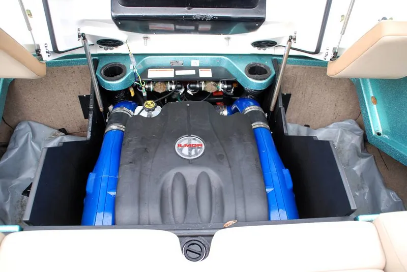 Slide: The Image of Mastercraft X22 Saltwater Edition 2022 - 13597272