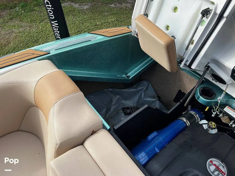 Slide: The Image of Mastercraft X22 Saltwater Edition 2022 - 13562084