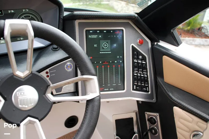 Slide: The Image of Mastercraft X22 Saltwater Edition 2022 - 13597286