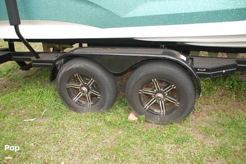 Slide: The Image of Mastercraft X22 Saltwater Edition 2022 - 13597318