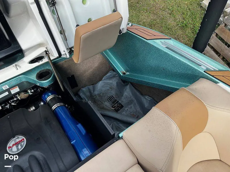 Slide: The Image of Mastercraft X22 Saltwater Edition 2022 - 13562089