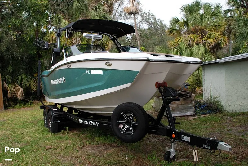 Slide: The Image of Mastercraft X22 Saltwater Edition 2022 - 13597162
