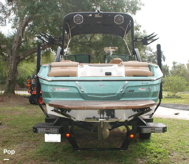 Slide: The Image of Mastercraft X22 Saltwater Edition 2022 - 13597168